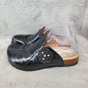 Think! Shoes Womens Size EU 37 US 6 Black Leather Slip On Clogs *Read*